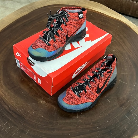 Nike Shoes - Nike Flyknit TRNR Chukka FSB